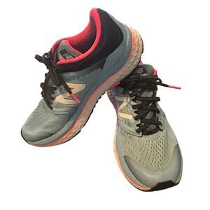 GUC New Balance Women's Light Blue Sneakers Running Shoes Size 10 1/2